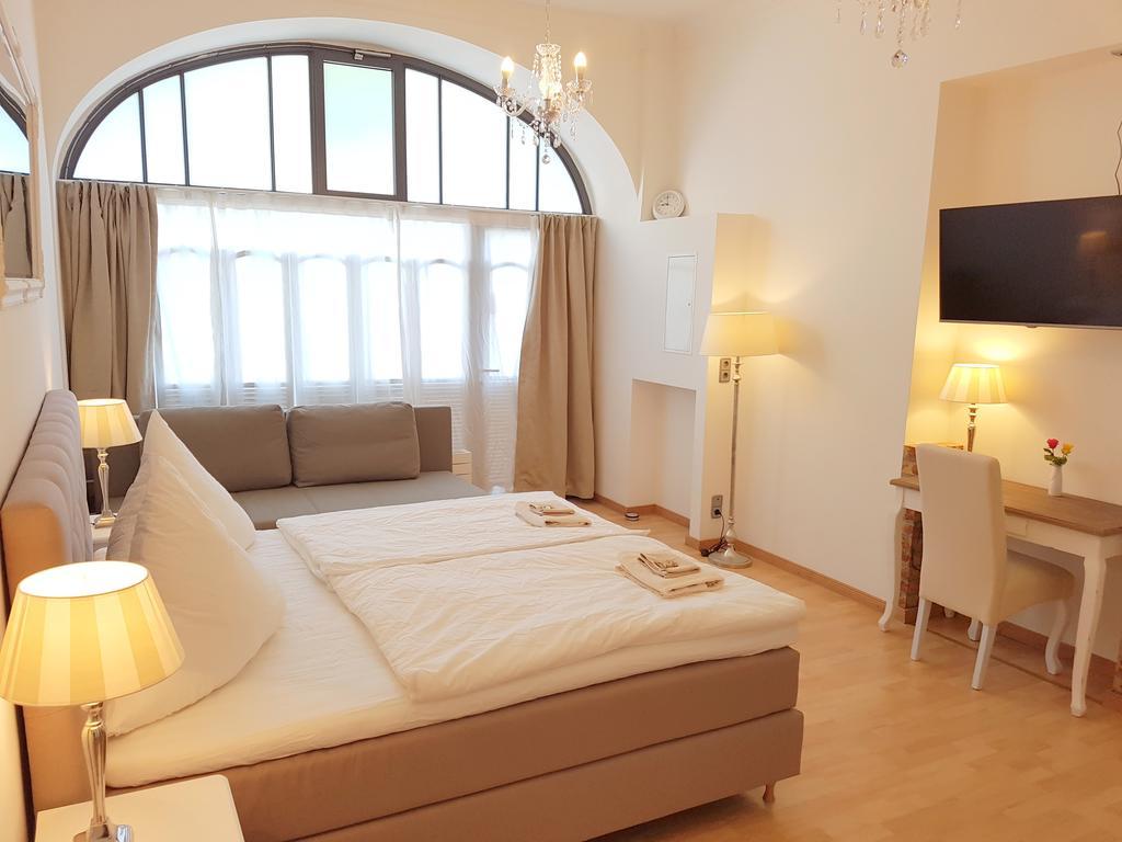 Gastein By Rockchair Apartments L Superhost Status L 2 Bedrooms Boxspringbeds 1,5 Bathrooms - Cozy Family & Business Flair Welcomes You! Берлин Екстериор снимка