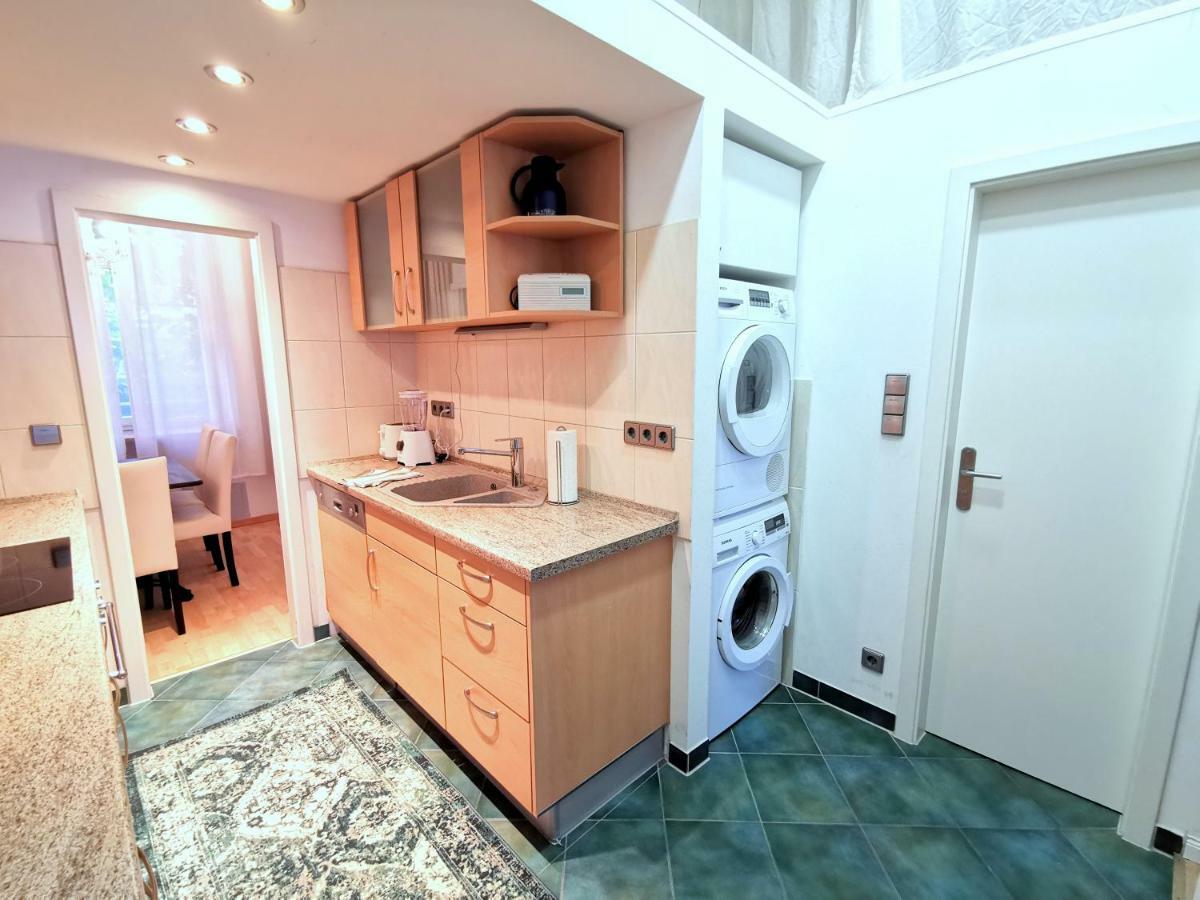 Gastein By Rockchair Apartments L Superhost Status L 2 Bedrooms Boxspringbeds 1,5 Bathrooms - Cozy Family & Business Flair Welcomes You! Берлин Екстериор снимка